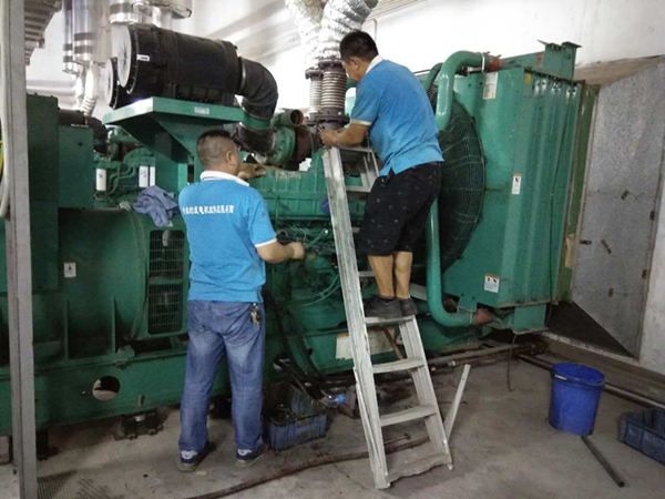 廣州發(fā)電機維修服務現(xiàn)場