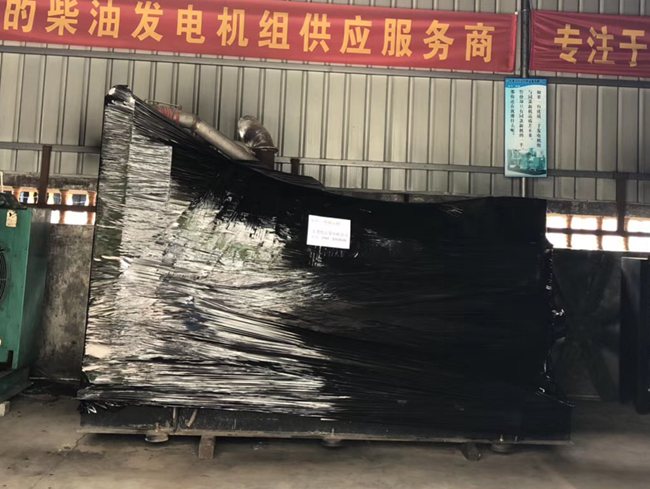 香港客戶采購450kw二手柴油發(fā)電機組