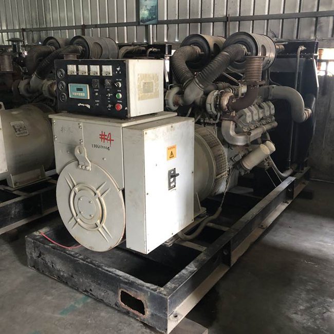 450千瓦二手進(jìn)口發(fā)電機(jī)