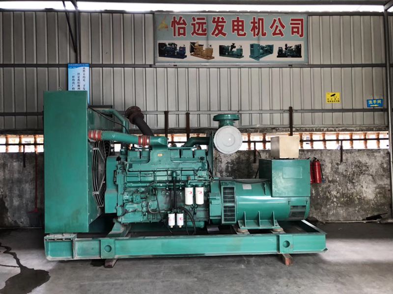550千瓦康明斯二手柴油發(fā)電機(jī)組